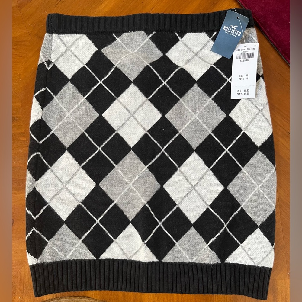 Hollister mini skirt new with tags size XXS